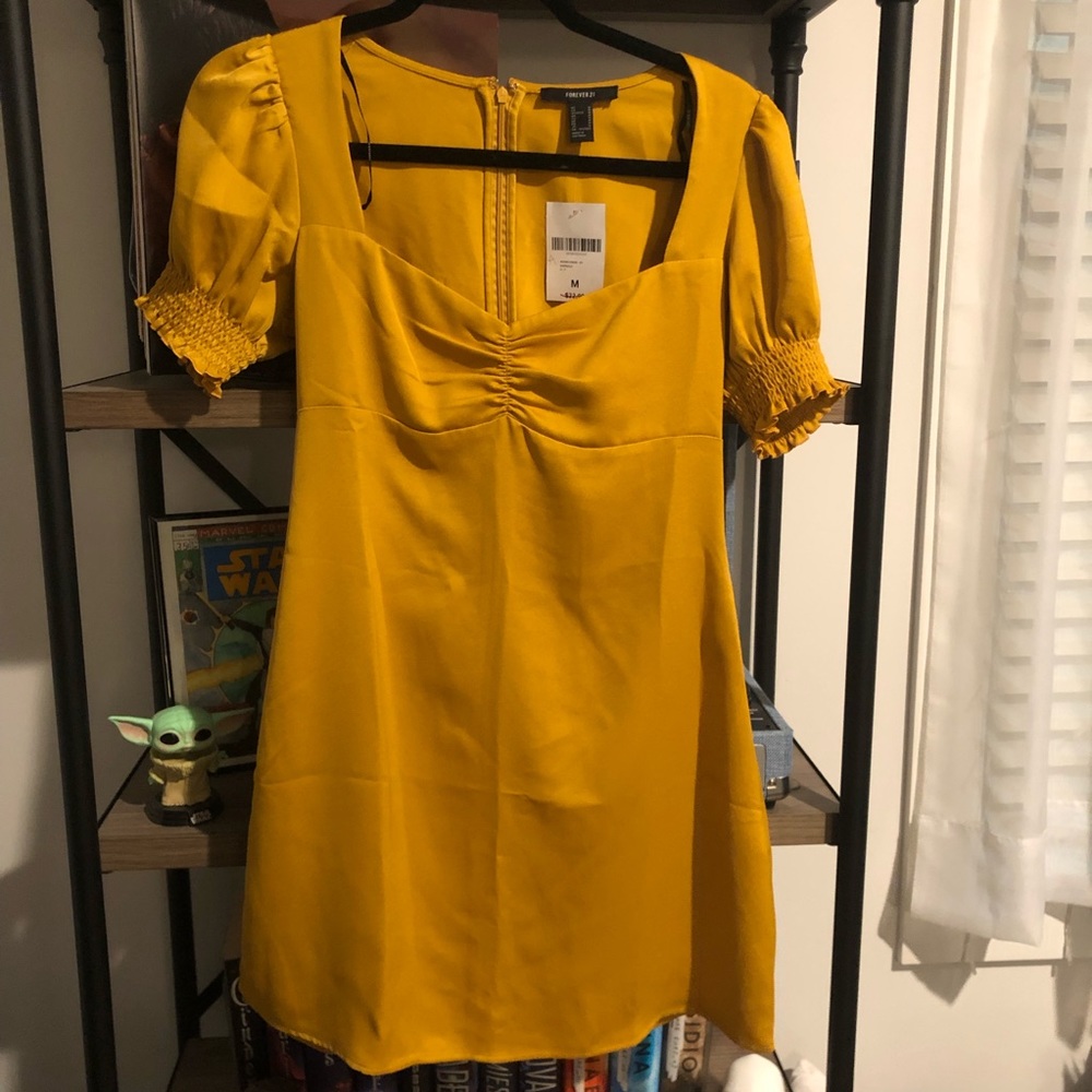 Yellow puff sleeve dress
